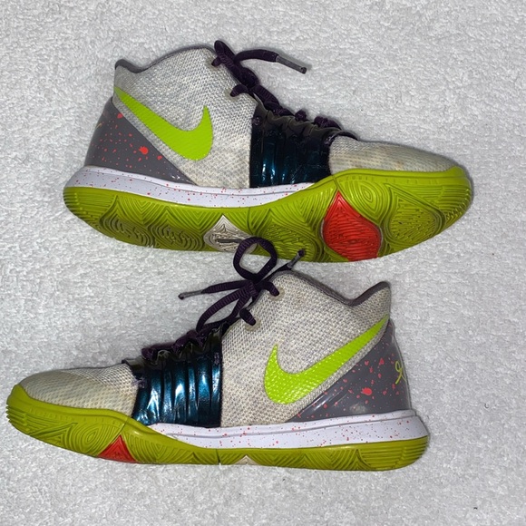 NIKE KYRIE IRVING 5 GS ‘MAMBA MENTALITY’  SZ: 4.5 AQ2456-102  basketball - Picture 3 of 7